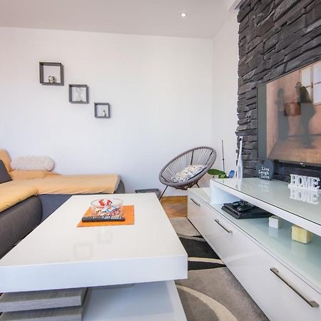 Appartamento Apartman Petra Makarska Esterno foto