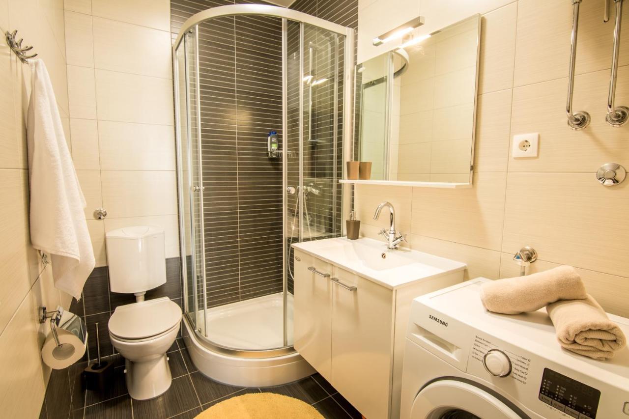 Appartamento Apartman Petra Makarska Esterno foto