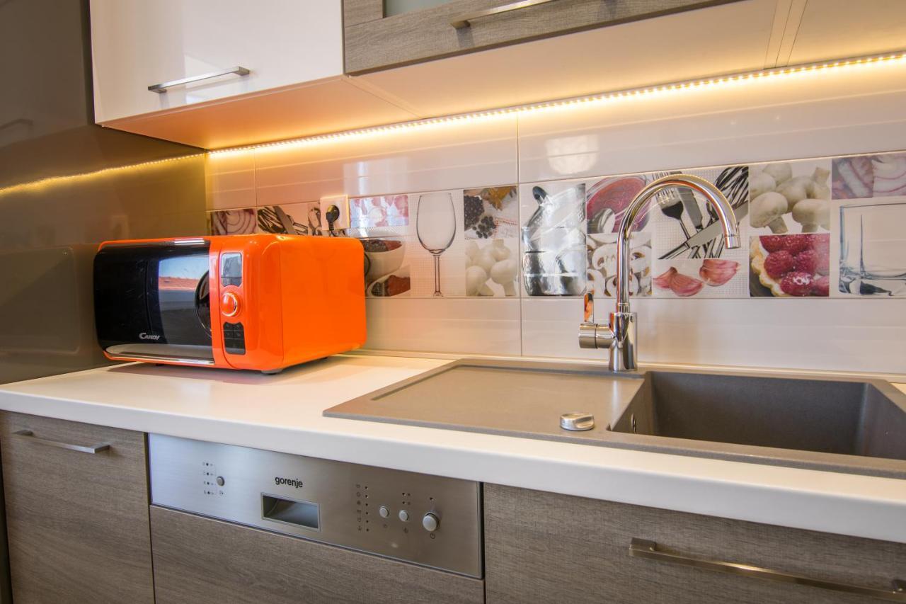 Appartamento Apartman Petra Makarska Esterno foto