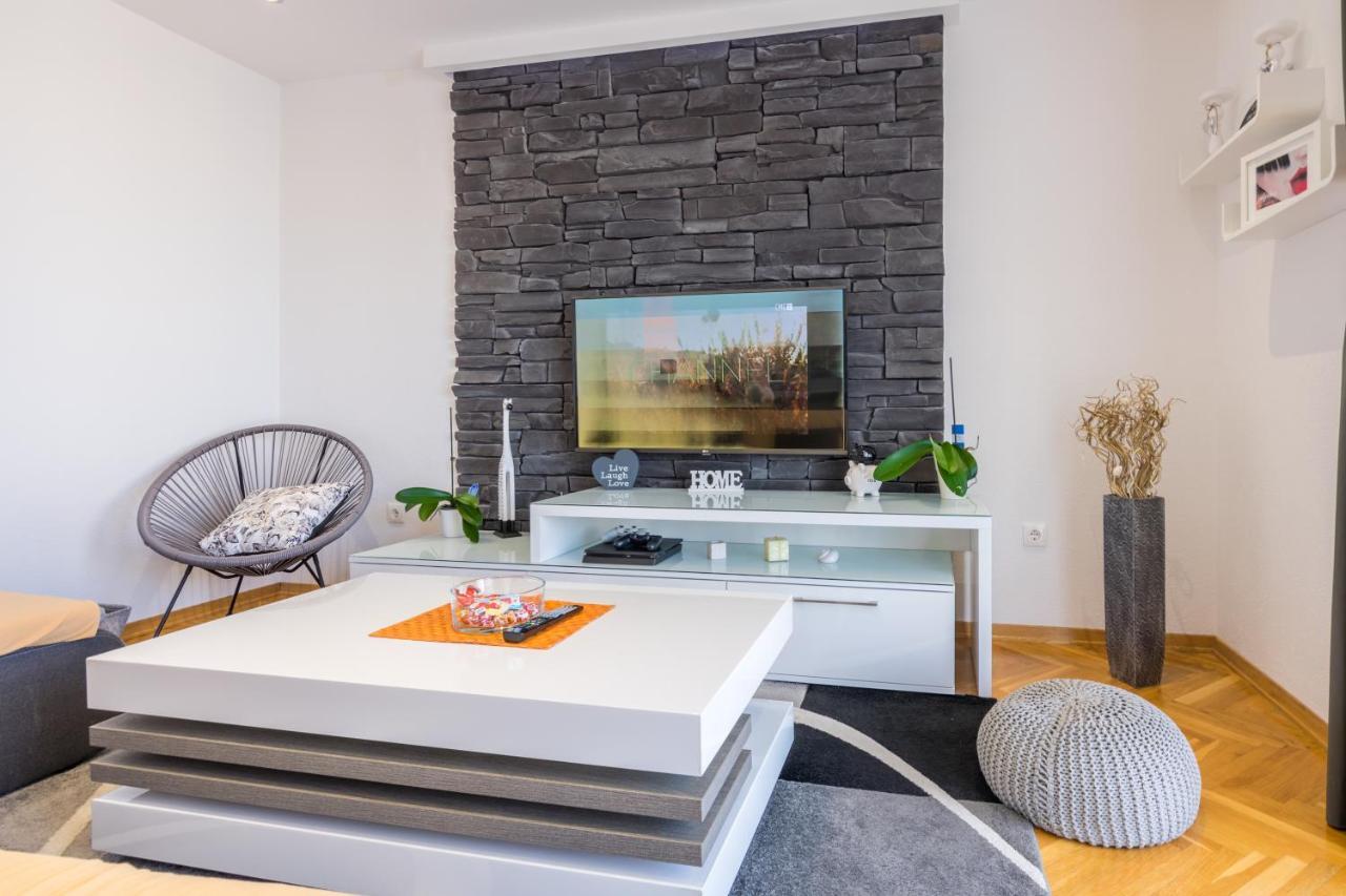 Appartamento Apartman Petra Makarska Esterno foto
