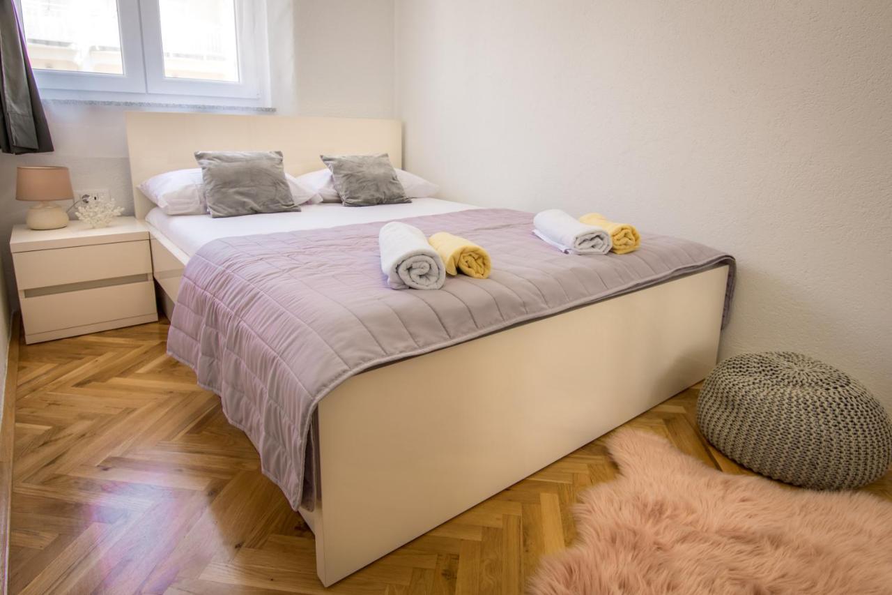 Appartamento Apartman Petra Makarska Esterno foto
