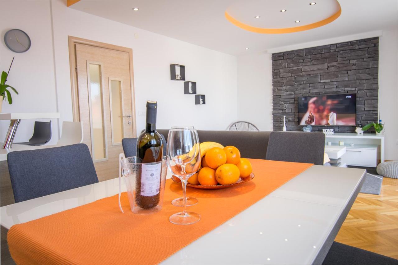 Appartamento Apartman Petra Makarska Esterno foto