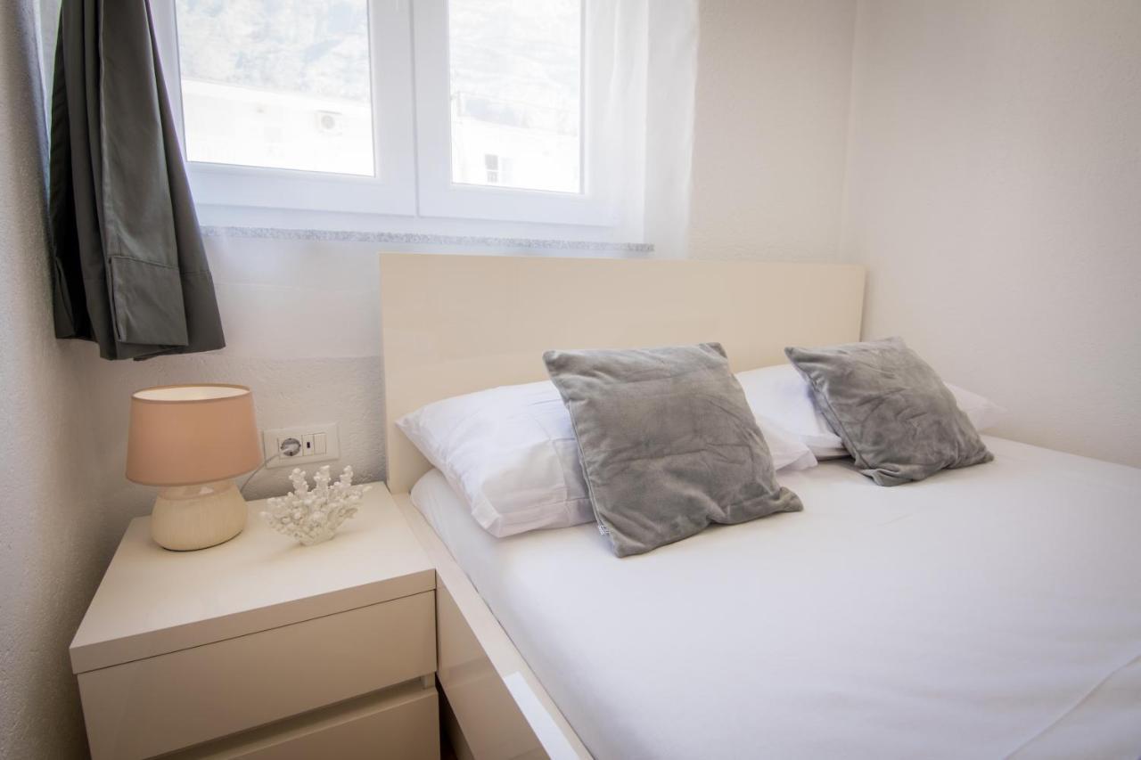 Appartamento Apartman Petra Makarska Esterno foto