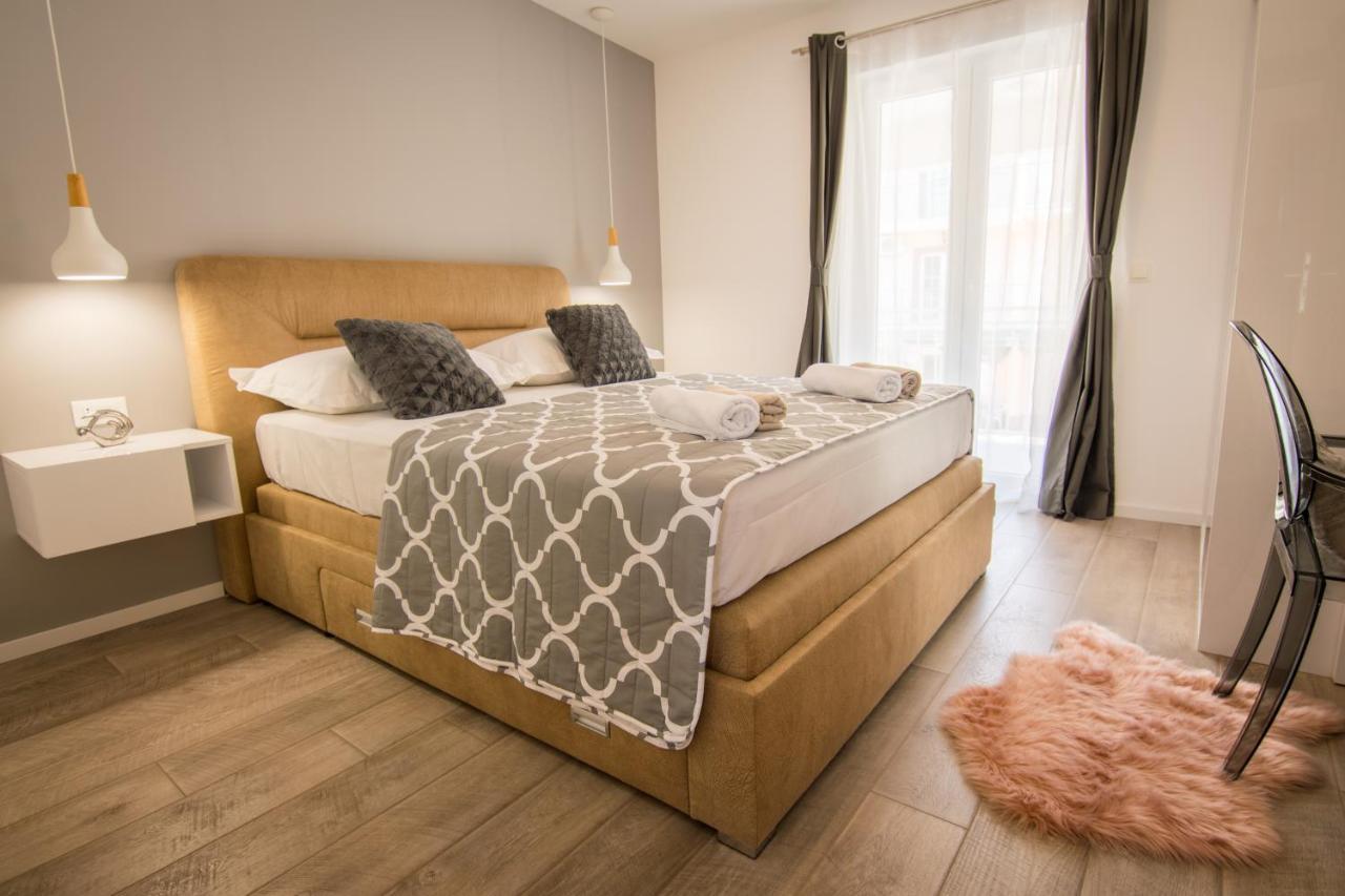Appartamento Apartman Petra Makarska Esterno foto