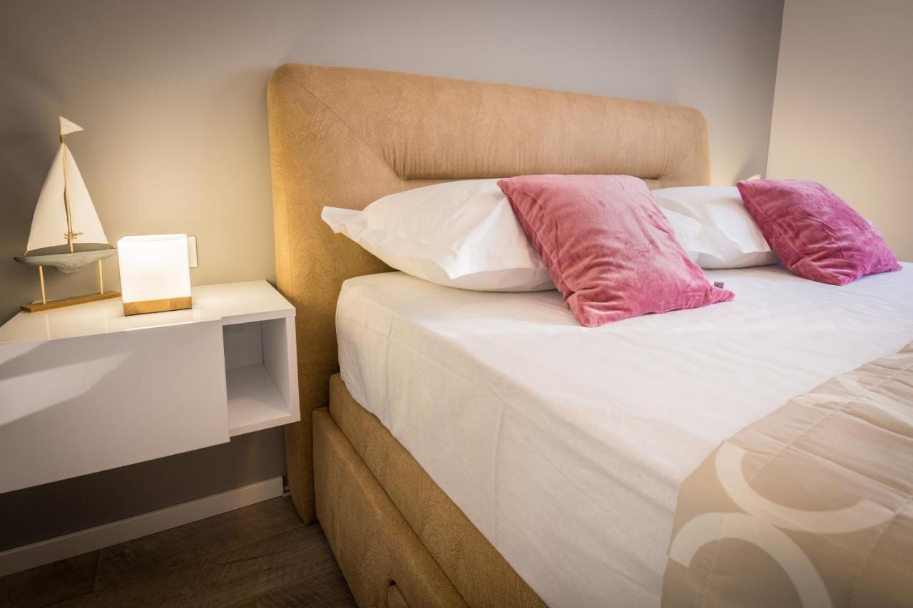 Appartamento Apartman Petra Makarska Esterno foto